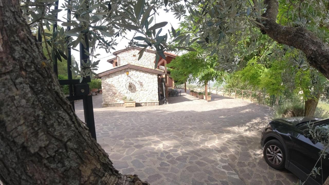 B&B Casale Roshlee Gualdo Cattaneo Eksteriør bilde